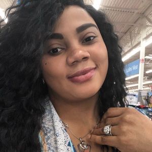 Meet your Posher, Rose